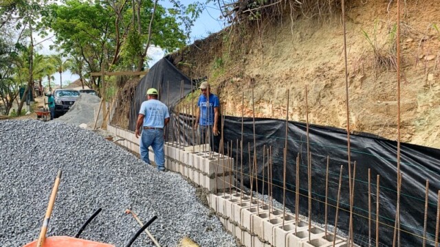 retaining wall progress pic 4